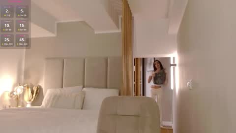 Mercedesss  online show from November 17, 4:13 pm