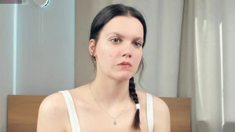 Snapshot of mercymanrriquez chatting on April 2, 7:39 am Miya online show from April 2, 7:39 am