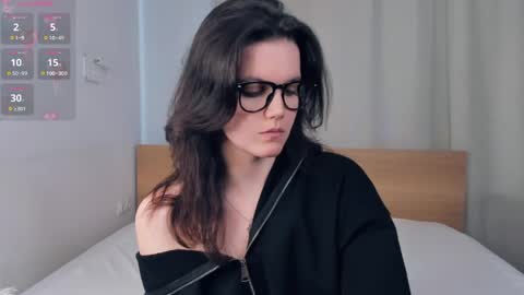 Snapshot of mercymanrriquez chatting on April 5, 8:11 am Miya online show from April 5, 8:11 am