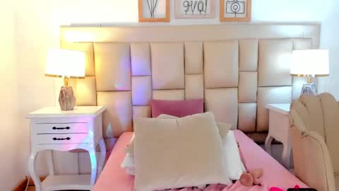 Snapshot of meredit_lane chatting on January 26, 6:38 am online show from January 26, 6:38 am