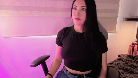 meredith_spencer online show from April 13, 8:25 pm