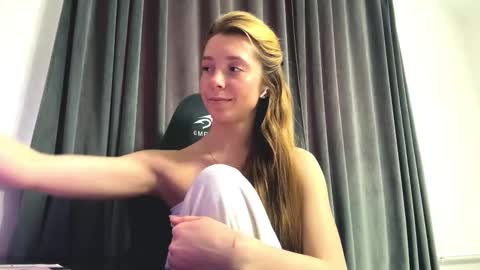 Mary online show from December 17, 8:09 am