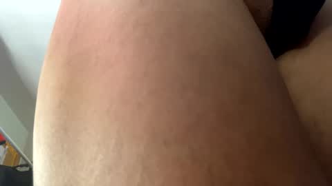 gurlnips online show from December 9, 4:47 pm