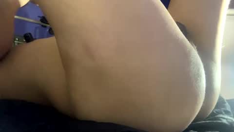 gurlnips online show from December 10, 12:05 pm