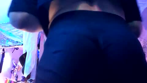 gurlnips online show from March 11, 2:10 am