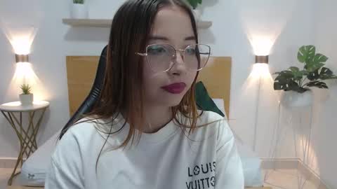 merida06 online show from November 27, 9:39 pm