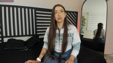 Snapshot of merida_taylor_ chatting on December 31, 11:09 am Merida online show from December 31, 11:09 am