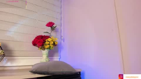 Snapshot of merida_taylor_ chatting on March 6, 5:22 pm Merida online show from March 6, 5:22 pm