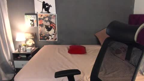 laura 3 i am independent model online show from July 30, 2:21 am