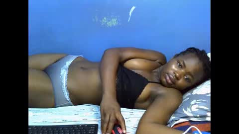 merlin_queen online show from December 19, 5:53 pm