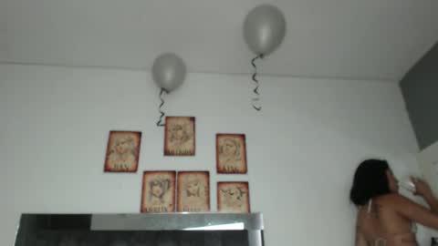 Snapshot of merlina_t chatting on November 25, 7:58 pm merlina_t online show from November 25, 7:58 pm