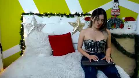 Merlina online show from December 3, 7:11 pm