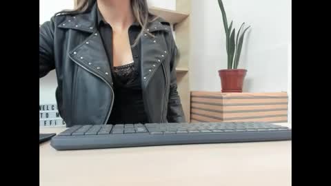 Merlina online show from September 30, 2:44 pm