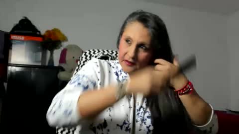 Snapshot of merlyna_goldens chatting on April 26, 7:17 am My next birthday is December 11th. online show from April 26, 7:17 am