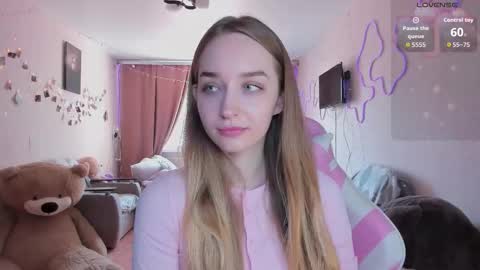 Snapshot of merryl_clark chatting on March 29, 9:20 am Sara online show from March 29, 9:20 am
