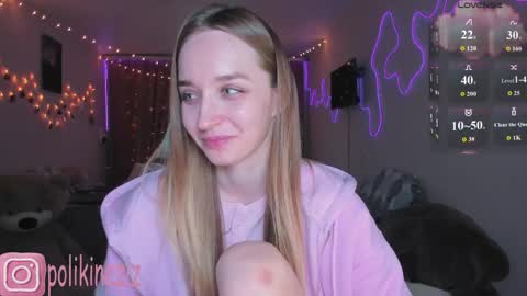 Snapshot of merryl_clark chatting on April 6, 3:46 pm Sara online show from April 6, 3:46 pm