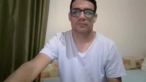 Snapshot of mersao chatting on October 29, 3:20 am Nerd Latino online show from October 29, 3:20 am