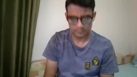 Snapshot of mersao chatting on October 30, 2:24 am Nerd Latino online show from October 30, 2:24 am