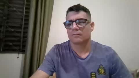 Snapshot of mersao chatting on October 31, 1:45 pm Nerd Latino online show from October 31, 1:45 pm