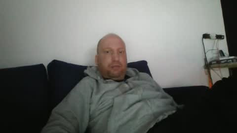 metaller123456 online show from March 29, 6:46 am