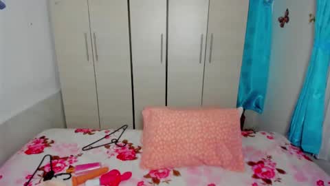 metisha_suhi online show from February 17, 1:32 pm