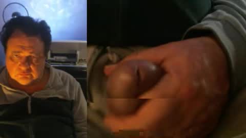 Snapshot of metrowester chatting on February 3, 1:59 am metrowester online show from February 3, 1:59 am