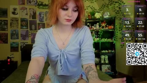 Snapshot of mevis_li chatting on June 3, 10:15 pm Mavis online show from June 3, 10:15 pm