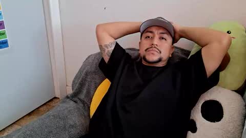 mexidaddycan online show from December 15, 6:23 pm