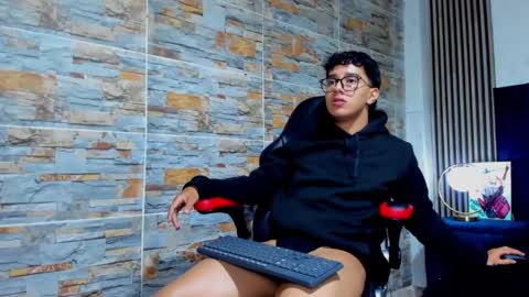 mexwilliams online show from October 28, 12:52 pm