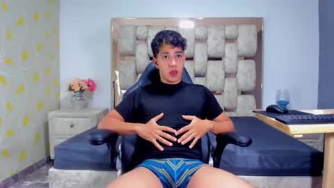 mexwilliams online show from December 1, 12:43 pm