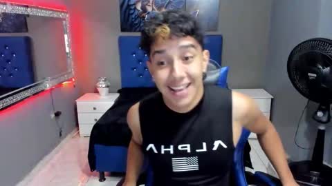 mexwilliams online show from December 4, 12:47 pm