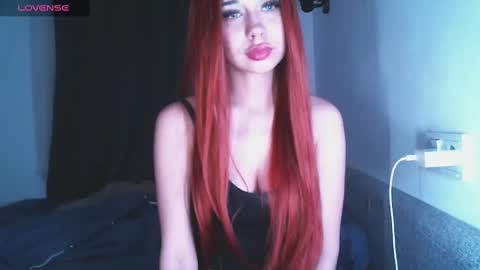 Snapshot of mezzalunaa chatting on February 18, 2:05 am vollmond online show from February 18, 2:05 am