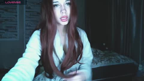 Snapshot of mezzalunaa chatting on February 24, 3:20 pm vollmond online show from February 24, 3:20 pm