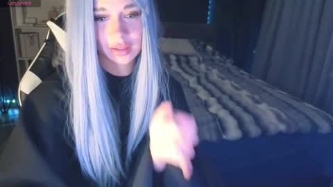 Snapshot of mezzalunaa chatting on September 23, 12:02 am vollmond online show from September 23, 12:02 am