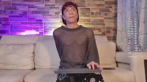 Snapshot of mhatias_ chatting on February 26, 4:33 am MATHIAS online show from February 26, 4:33 am