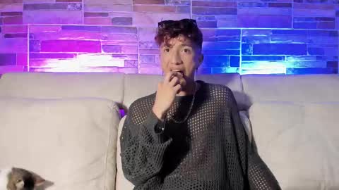 Snapshot of mhatias_ chatting on March 5, 5:14 am MATHIAS online show from March 5, 5:14 am