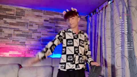 Snapshot of mhatias_ chatting on March 7, 10:45 am MATHIAS online show from March 7, 10:45 am