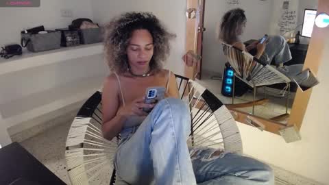 Snapshot of mhulattahot_ chatting on February 21, 4:26 pm Mulata Spencer online show from February 21, 4:26 pm