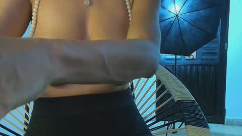 Snapshot of mhulattahot_ chatting on November 10, 5:39 am Mulata Spencer online show from November 10, 5:39 am