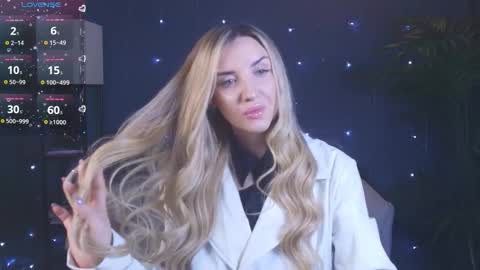 Snapshot of mi1a_ chatting on December 17, 3:23 am mi1a_ online show from December 17, 3:23 am