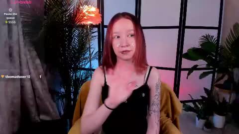 Mia online show from July 3, 6:36 pm