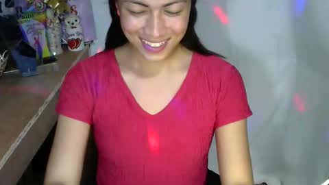 Snapshot of mia0113 chatting on October 8, 9:51 am Mia online show from October 8, 9:51 am