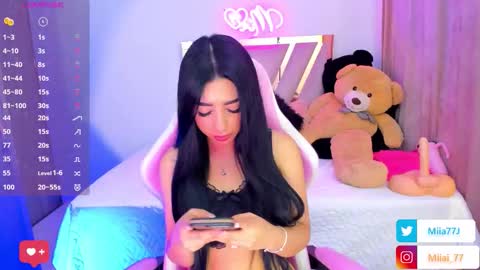 Mia online show from September 21, 4:14 am