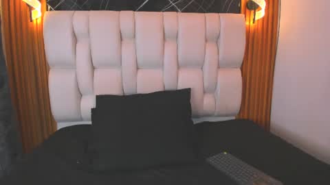Snapshot of mia89_dl chatting on June 11, 2:04 pm Mia online show from June 11, 2:04 pm