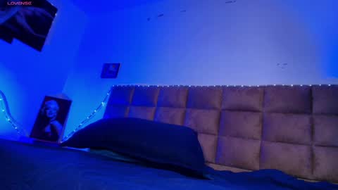 Emi online show from October 1, 7:20 pm