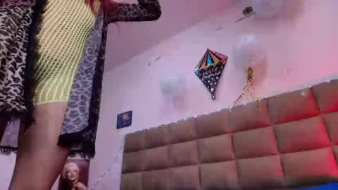 Emi online show from October 6, 7:33 pm