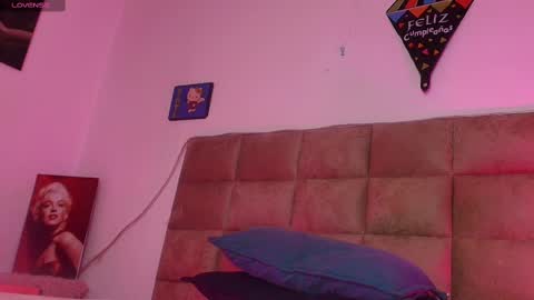 Emi online show from October 7, 7:22 pm