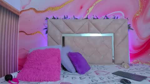 mia__blaze_ online show from November 11, 3:06 am