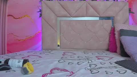 mia__blaze_ online show from December 16, 3:11 am