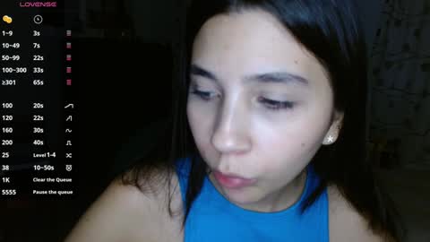 Snapshot of mia__lopez_ chatting on December 19, 4:13 am Mia online show from December 19, 4:13 am